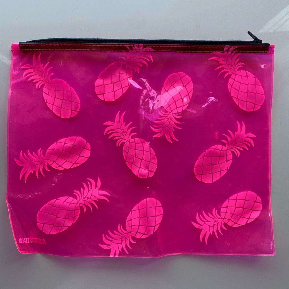 Samudra pineapple pouch